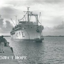 SS HOPE arriving in Maceio.